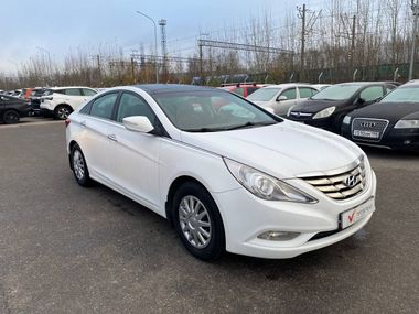 Hyundai Sonata 2011 года, 238 160 км - вид 4