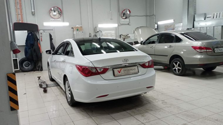 Hyundai Sonata 2011 года, 252 958 км - вид 4