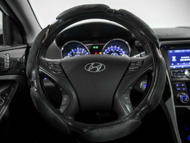 Hyundai Sonata 2011 года, 252 958 км - вид 9