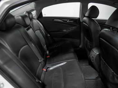 Hyundai Sonata 2011 года, 252 958 км - вид 16