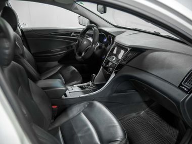 Hyundai Sonata 2011 года, 252 958 км - вид 19