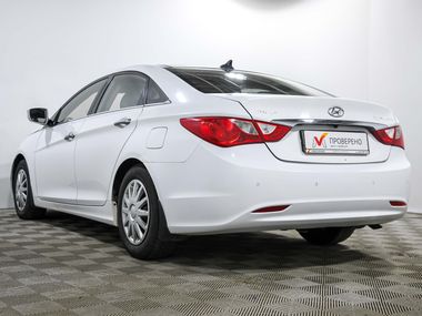 Hyundai Sonata 2011 года, 252 958 км - вид 6