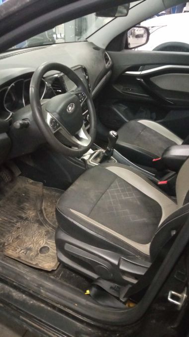 ВАЗ (LADA) Vesta 2019 года, 136 500 км - вид 5