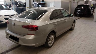 Volkswagen Polo 2021 года, 66 000 км - вид 3