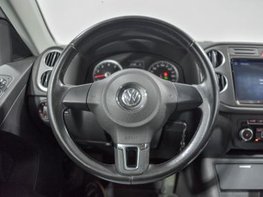 Volkswagen Tiguan 2011 года, 123 675 км - вид 8