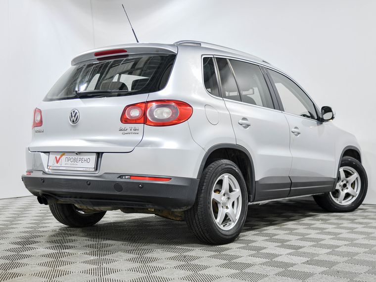 Volkswagen Tiguan 2011 года, 123 675 км - вид 4