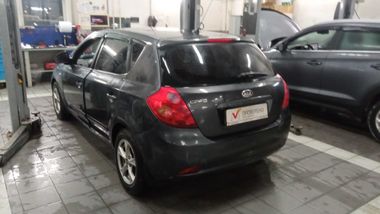 Kia Ceed 2009 года, 301 617 км - вид 4