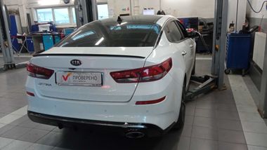 KIA Optima 2019 года, 80 920 км - вид 3