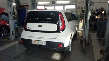 KIA Soul 2018 года, 115 054 км - вид 3