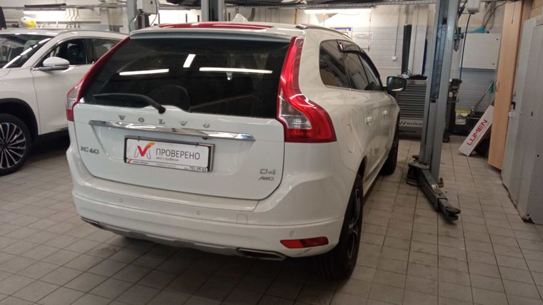 Volvo XC60 2015 года, 175 370 км - вид 3