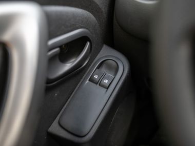 Renault Duster 2014 года, 140 000 км - вид 10