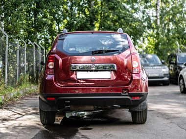 Renault Duster 2014 года, 140 000 км - вид 4