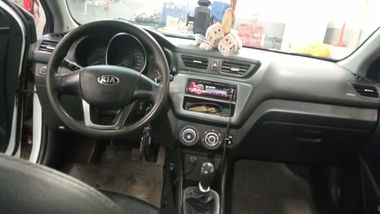 KIA Rio 2013 года, 257 764 км - вид 5