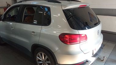 Volkswagen Tiguan 2015 года, 152 967 км - вид 4