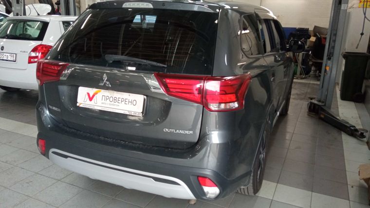 Mitsubishi Outlander 2019 года, 113 930 км - вид 3