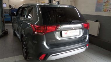 Mitsubishi Outlander 2019 года, 113 930 км - вид 4