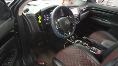 Mitsubishi Outlander 2019 года, 113 930 км - вид 5