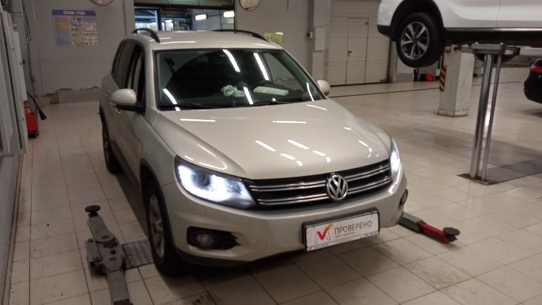 Volkswagen Tiguan 2013 года, 146 589 км - вид 3