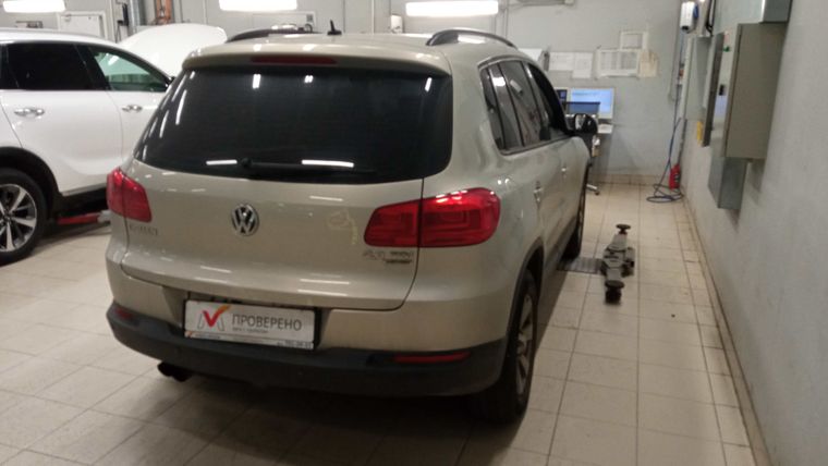 Volkswagen Tiguan 2013 года, 146 589 км - вид 4