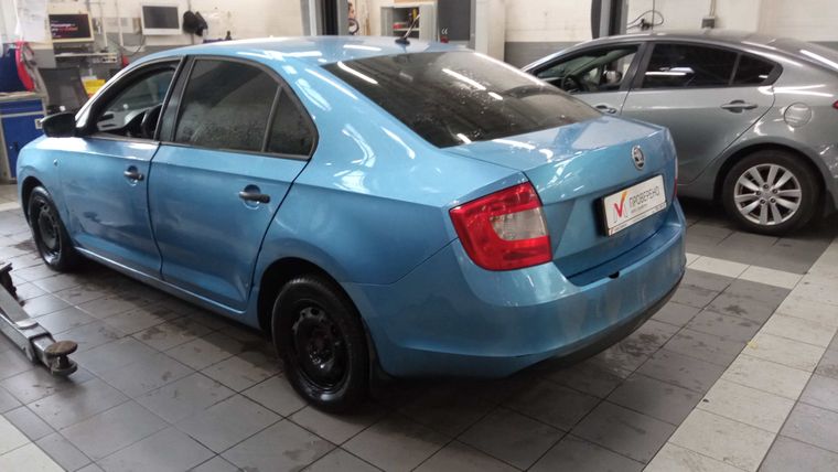 Skoda Rapid 2016 года, 277 000 км - вид 4