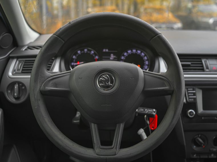 Skoda Rapid 2016 года, 277 000 км - вид 6