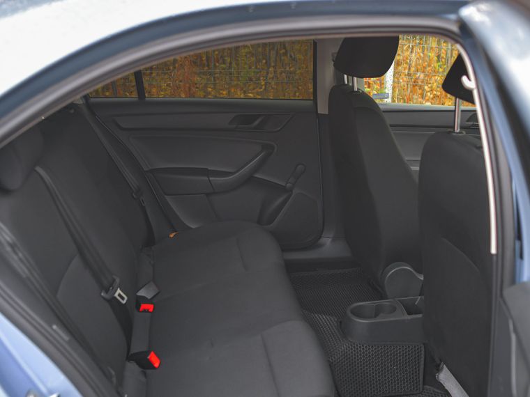 Skoda Rapid 2016 года, 277 000 км - вид 11