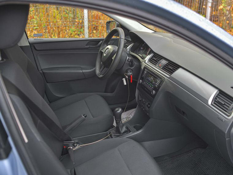 Skoda Rapid 2016 года, 277 000 км - вид 12