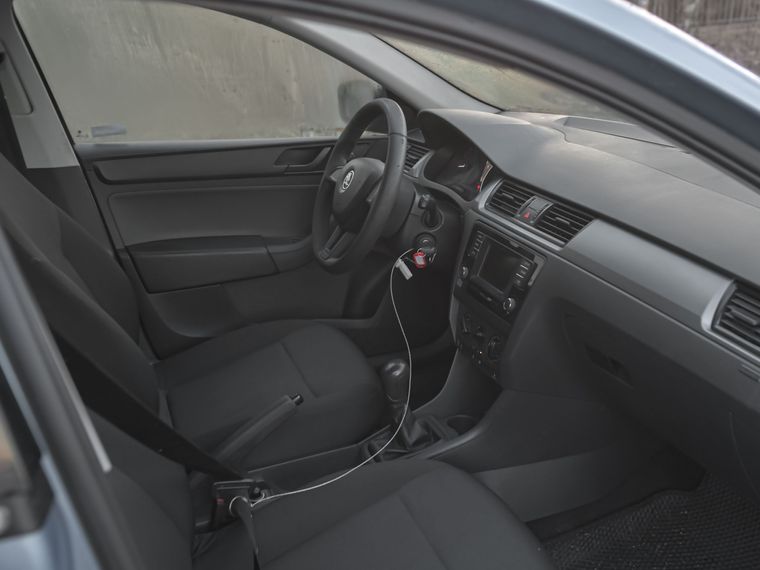 Skoda Rapid 2016 года, 277 000 км - вид 10