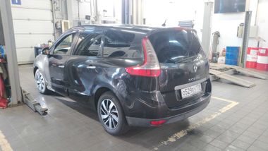 Renault Grand Scenic 2010 года, 339 237 км - вид 4