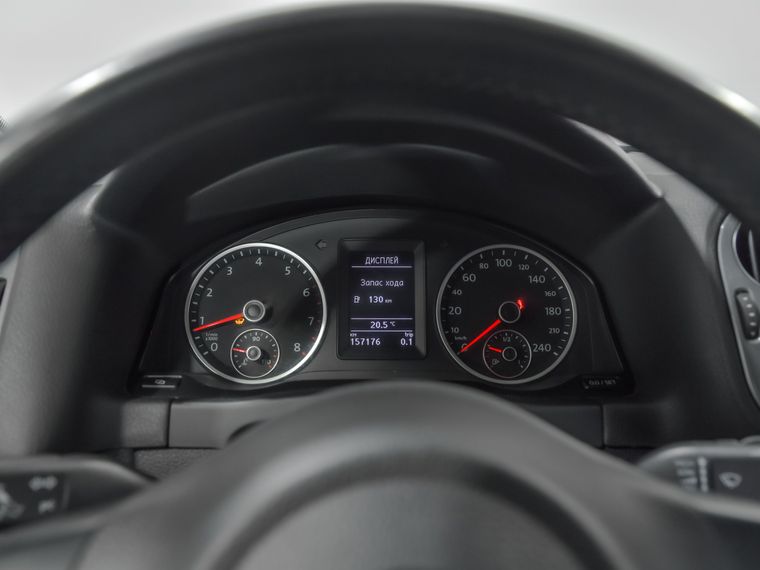 Volkswagen Tiguan 2011 года, 157 174 км - вид 7