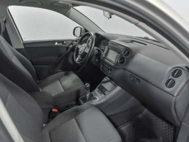 Volkswagen Tiguan 2011 года, 157 174 км - вид 15