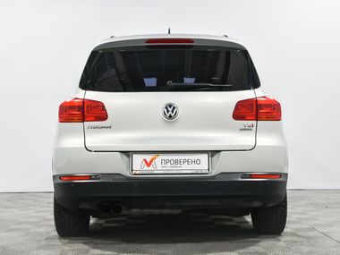 Volkswagen Tiguan 2011 года, 157 174 км - вид 5