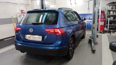 Volkswagen Tiguan 2019 года, 46 875 км - вид 3