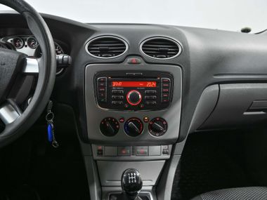 Ford Focus 2010 года, 199 555 км - вид 9