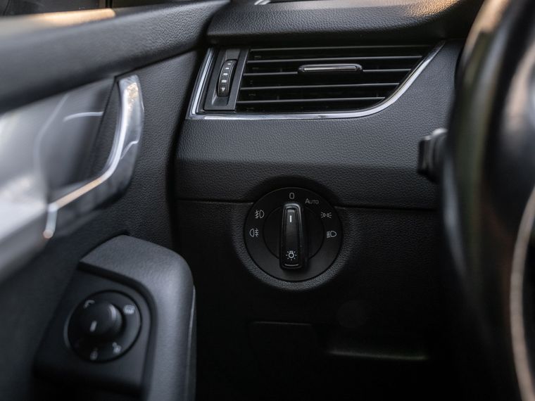 Skoda Octavia 2016 года, 350 000 км - вид 13