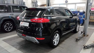 Geely Atlas 2019 года, 42 556 км - вид 3