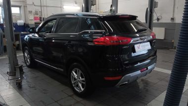 Geely Atlas 2019 года, 42 556 км - вид 4