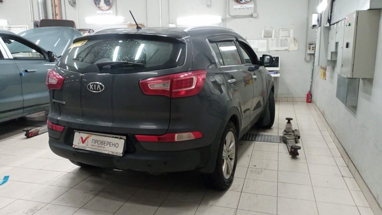 KIA Sportage 2011 года, 205 456 км - вид 3