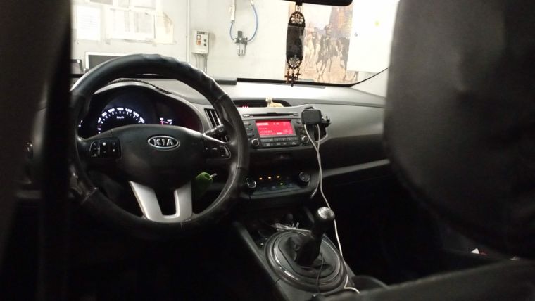 KIA Sportage 2011 года, 205 456 км - вид 5