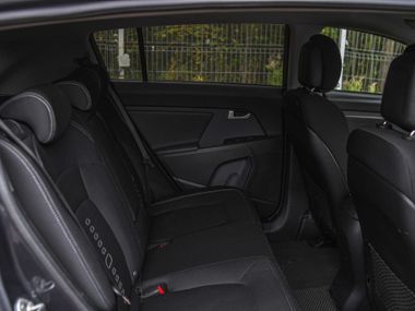 KIA Sportage 2011 года, 205 456 км - вид 11