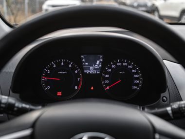 Hyundai Solaris 2011 года, 242 529 км - вид 5