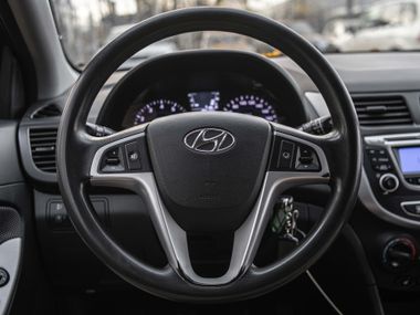 Hyundai Solaris 2011 года, 242 529 км - вид 6