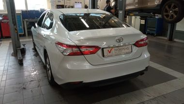 Toyota Camry 2019 года, 143 000 км - вид 4