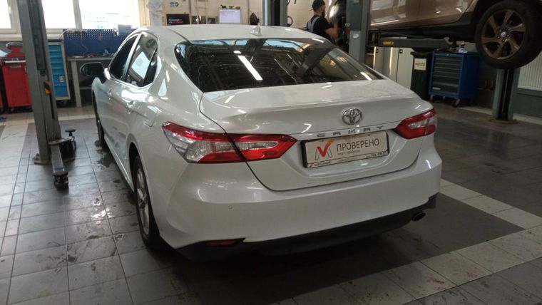 Toyota Camry 2019 года, 143 000 км - вид 4
