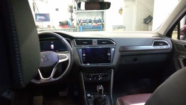 Volkswagen Tiguan 2021 года, 35 136 км - вид 5