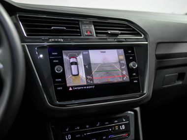Volkswagen Tiguan 2021 года, 35 136 км - вид 10