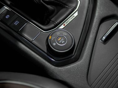 Volkswagen Tiguan 2021 года, 35 136 км - вид 13