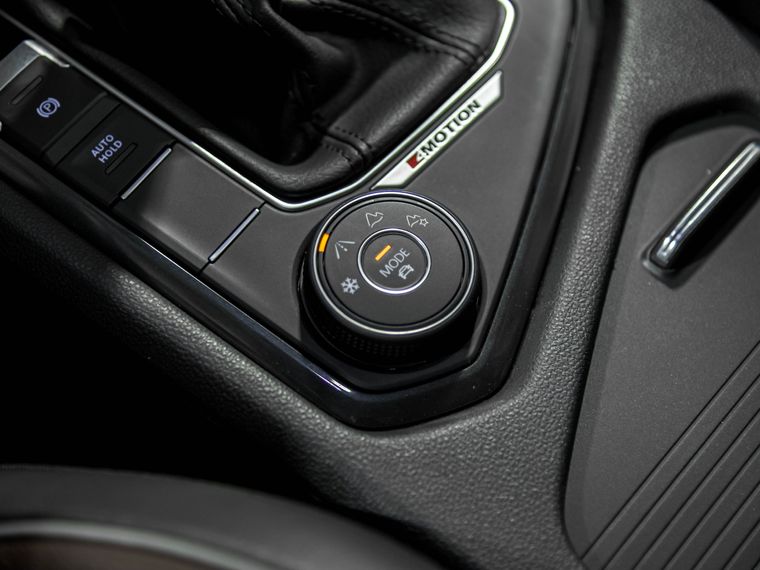 Volkswagen Tiguan 2021 года, 35 136 км - вид 13