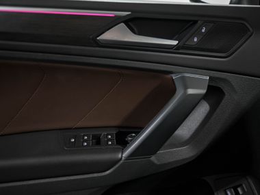 Volkswagen Tiguan 2021 года, 35 136 км - вид 14