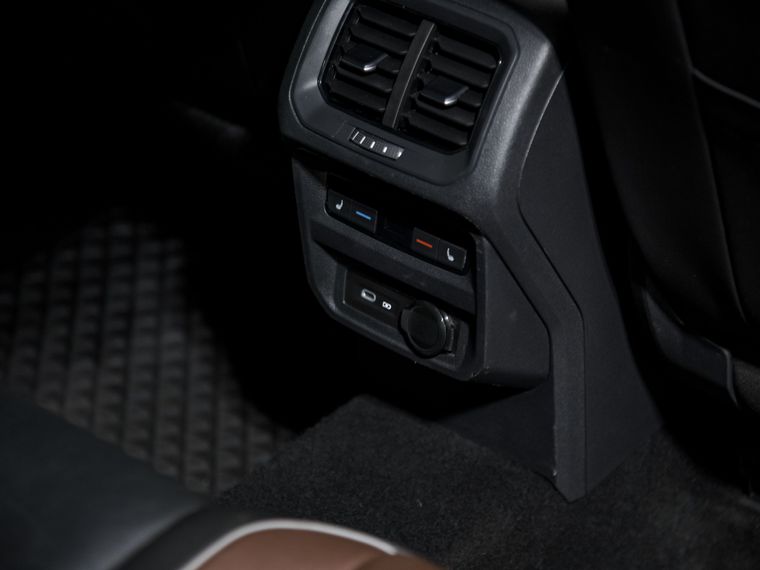 Volkswagen Tiguan 2021 года, 35 136 км - вид 18